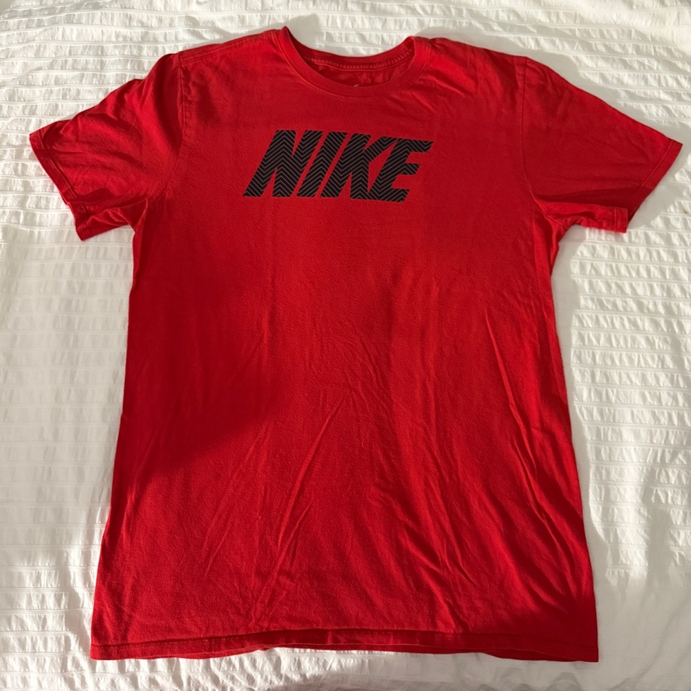 Nike Red Short Sleeve Tee Classic Crew Neck